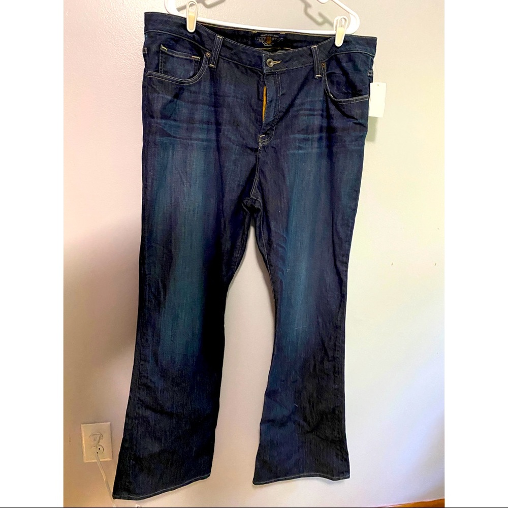 Lucky Brand Jeans NWT.
